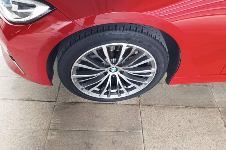 Used BMW 3 Series 2020 325Li First Edition Left Front Wheel Hub