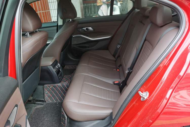 Used BMW 3 Series 2020 325i M Sport Night Edition package Left Rear Seat