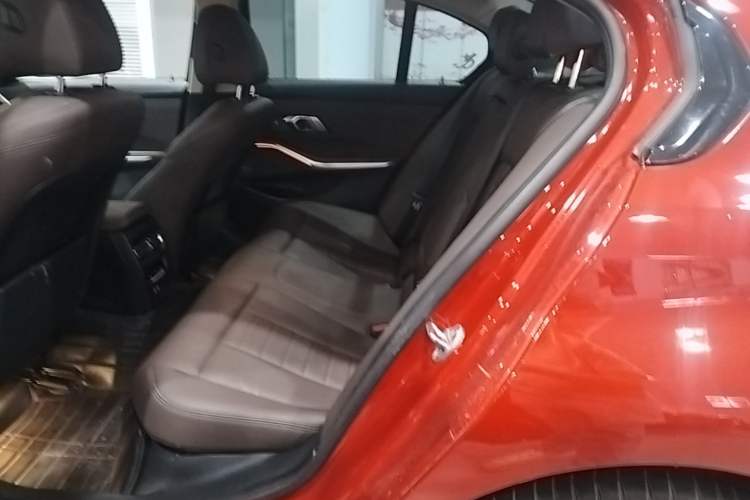 Used BMW 3 Series 2020 Restyled 325i M Sport Night Edition Package Left Rear Seat