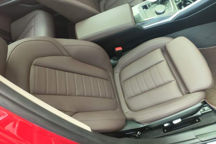 Used BMW 3 Series 2020 Restyled 325Li M Sport Package Right Front Seat