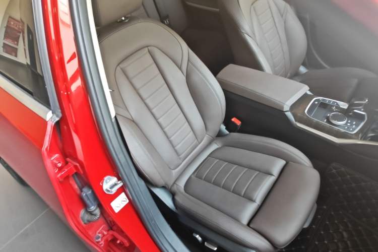 Used BMW 3 Series 2020 Restyled 325Li M Sport Package Right Front Seat