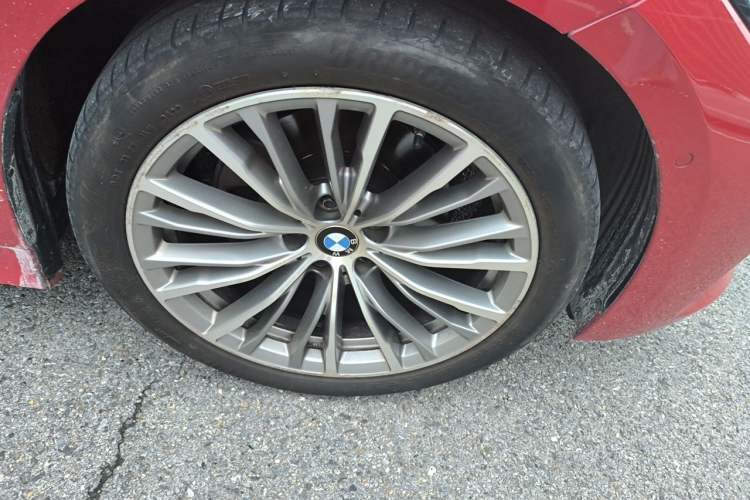 Used BMW 3 Series 2020 320i Sport Package Right Front Wheel Hub