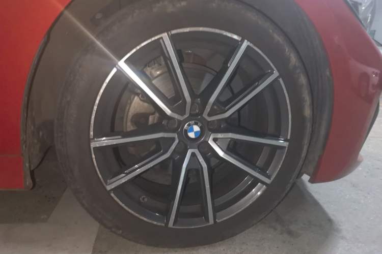 Used BMW 3 Series 2020 320Li M Sport Package Right Front Wheel Hub