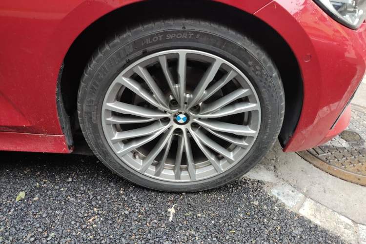 Used BMW 3 Series 2020 325Li First Edition Right Front Wheel Hub