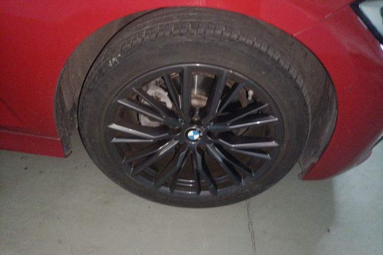 Used BMW 3 Series 2020 Facelifted 325Li M Sport Night Edition Package Right Front Wheel Hub