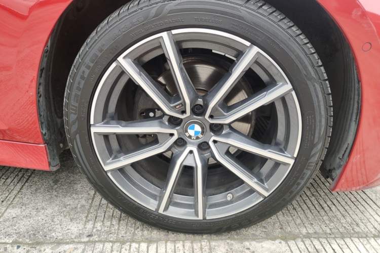 Used BMW 3 Series 2020 325Li M Sport Package Right Front Wheel Hub