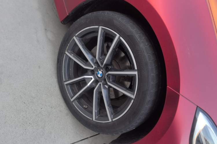 Used BMW 3 Series 2020 320Li M Sport Package Right Front Wheel Hub