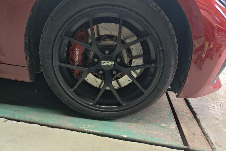 Used BMW 3 Series 2020 325i M Sport Package Right Front Wheel Hub