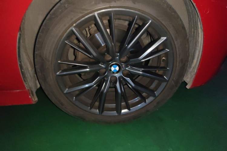 Used BMW 3 Series 2020 325Li M Sport Night Edition Package Right Front Wheel Hub