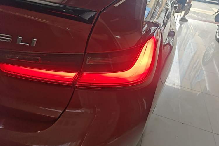 Used BMW 3 Series 2020 325Li First Edition Right Rear Taillight