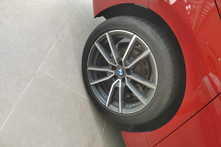 Used BMW 3 Series 2020 Restyled 325Li M Sport Package Right Rear Wheel Hub