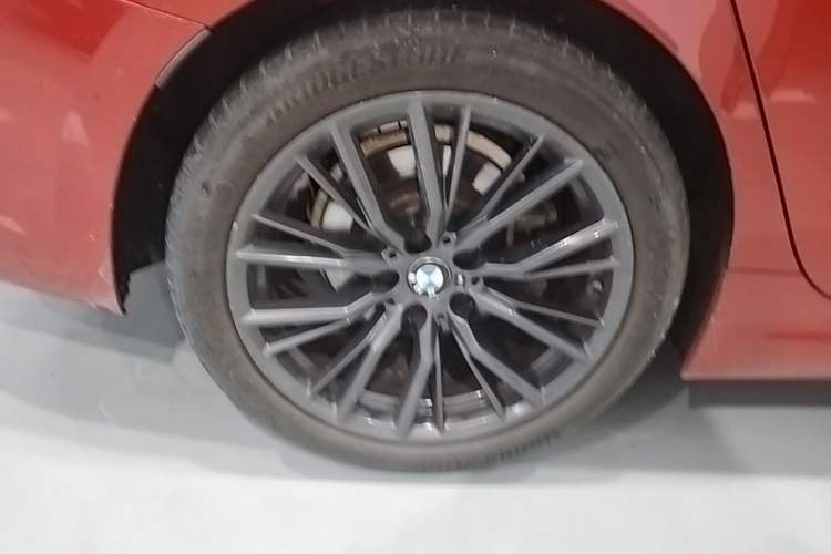 Used BMW 3 Series 2020 Restyled 325i M Sport Night Edition Package Right Rear Wheel Hub