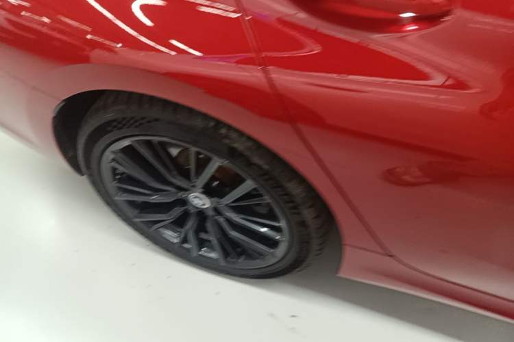 Used BMW 3 Series 2020 325Li M Sport Night Edition Package Right Rear Wheel Hub