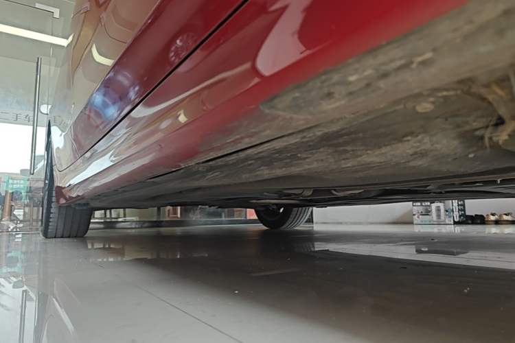 Used BMW 3 Series 2020 325Li First Edition Right Side Sill
