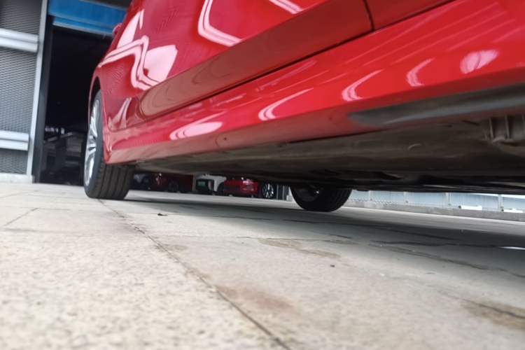 Used BMW 3 Series 2020 325Li First Edition Right Side Sill