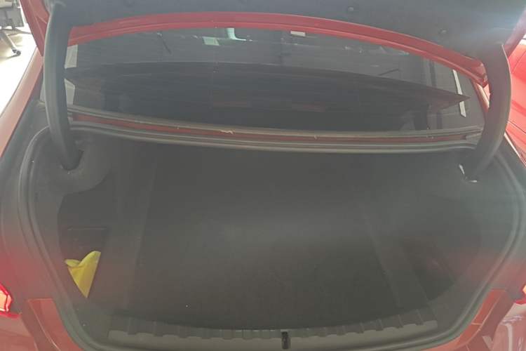 Used BMW 3 Series 2020 325Li First Edition Trunk