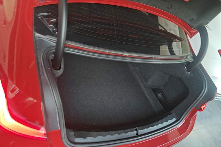 Used BMW 3 Series 2020 325Li First Edition Trunk