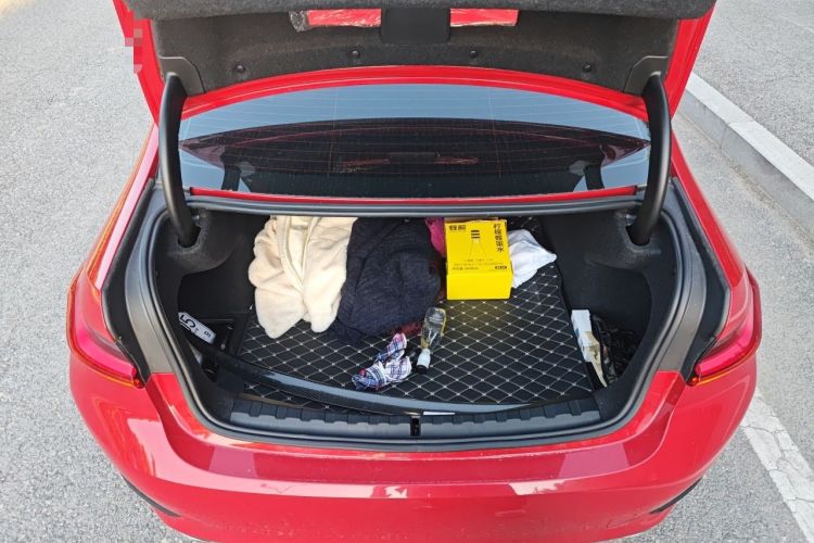 Used BMW 3 Series 2020 320i Sport Package Trunk