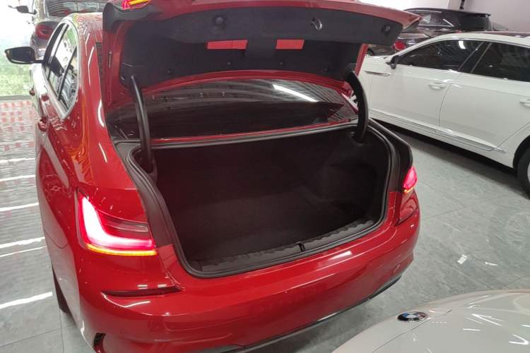 Used BMW 3 Series 2020 Restyled 325Li M Sport Package Trunk