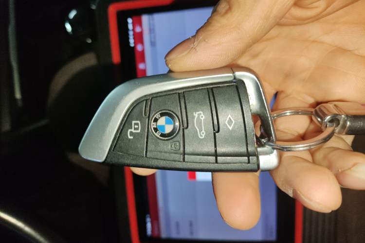 Used BMW 3 Series 2020 Facelifted 325Li M Sport Night Edition Package Vehicle Key