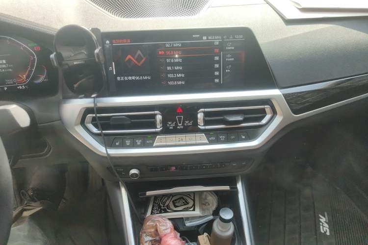 Used BMW 3 Series 2020 325Li First Edition Audio And AC Panel