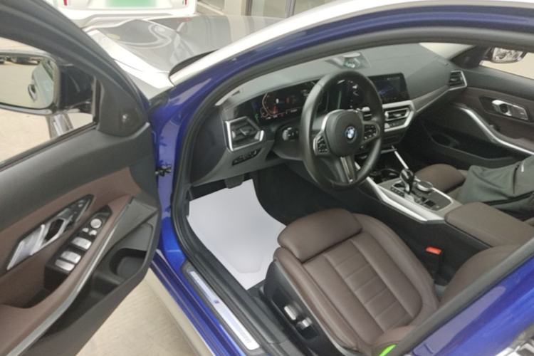 Used BMW 3 Series 2020 Restyled 325i M Sport Night Edition Package Driver Seat