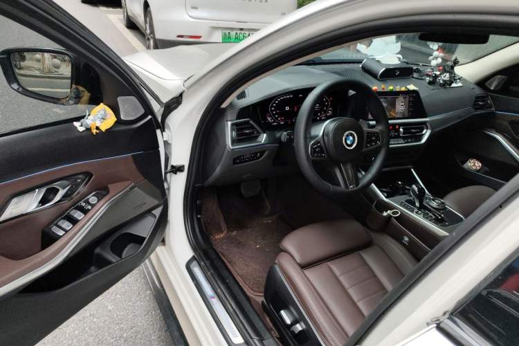 Used BMW 3 Series 2020 Restyled 325i M Sport Night Edition Package Driver Seat