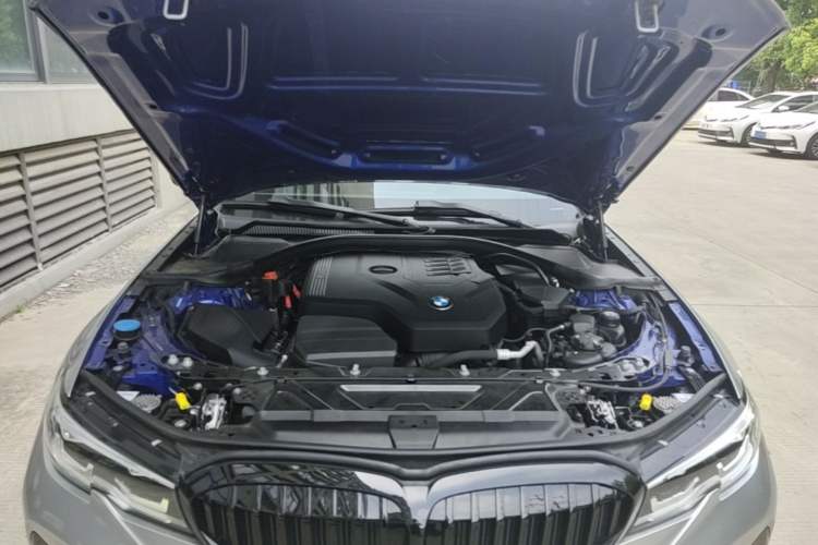 Used BMW 3 Series 2020 Restyled 325i M Sport Night Edition Package Engine Bay