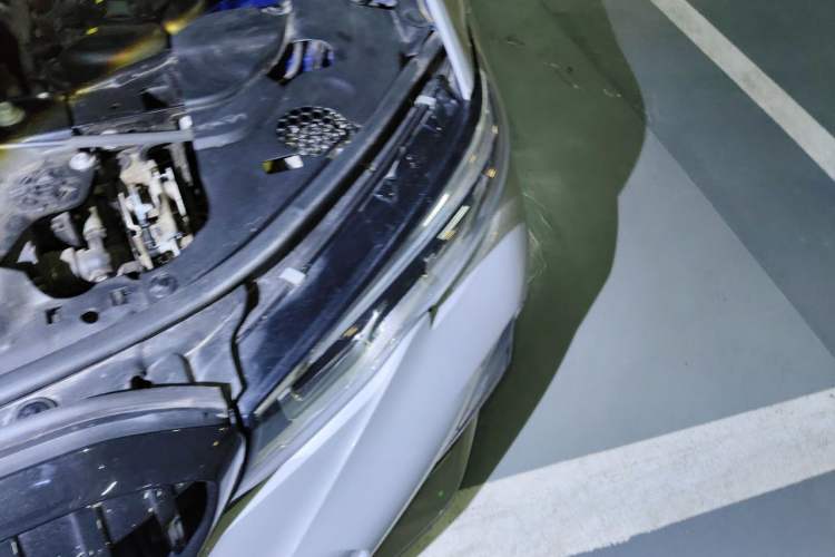 Used BMW 3 Series 2020 325Li First Edition Engine Bay Left