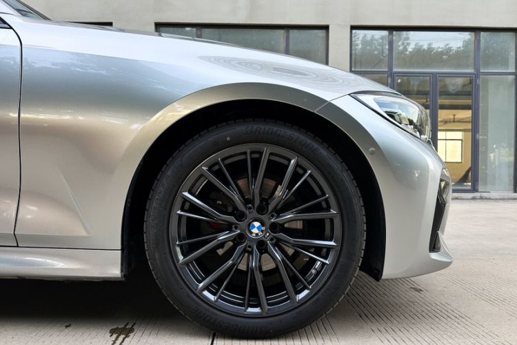 Used BMW 3 Series 2020 Restyled 325i M Sport Night Edition Package Exterior 4