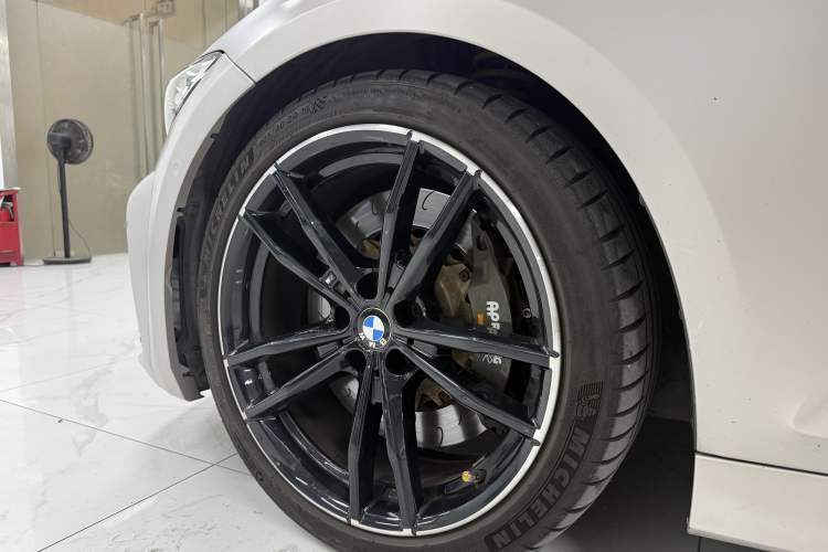Used BMW 3 Series 2020 330i M Sport Night Edition Exterior 5