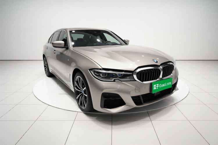 Used BMW 3 Series 2020 320Li M Sport Package Front Right 45 Deg
