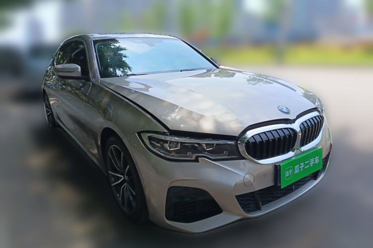 Used BMW 3 Series 2020 320Li M Sport Package Front Right 45 Deg
