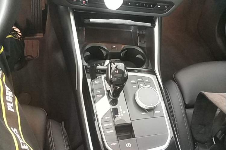 Used BMW 3 Series 2020 325Li First Edition Gear Lever