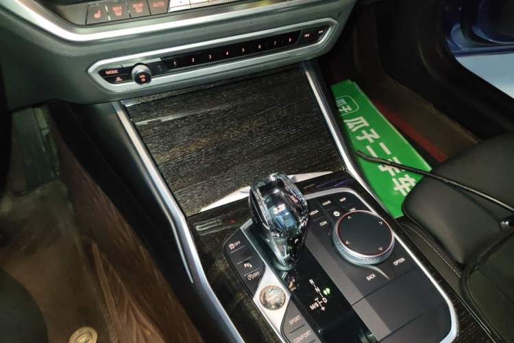 Used BMW 3 Series 2020 325Li First Edition Gear Lever