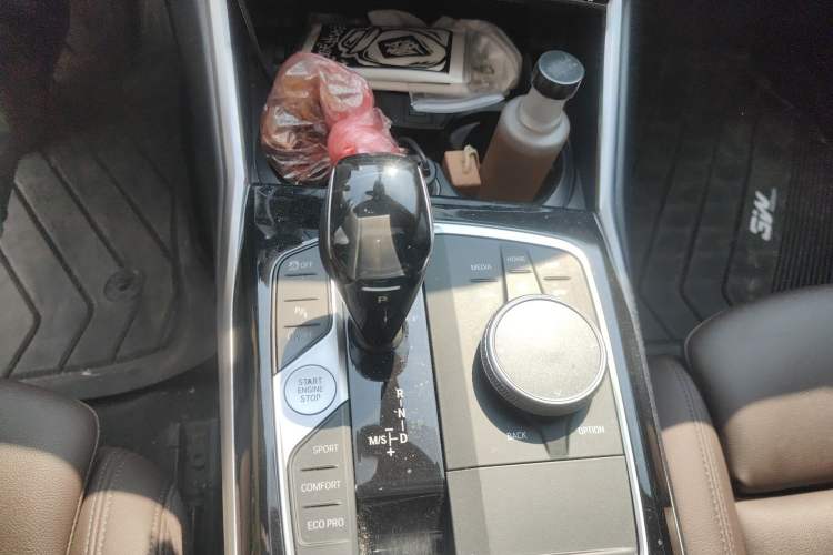 Used BMW 3 Series 2020 325Li First Edition Gear Lever