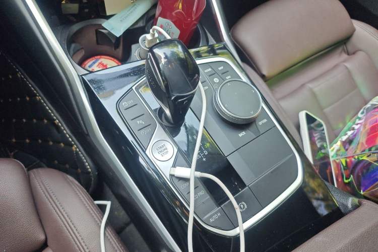 Used BMW 3 Series 2020 325Li First Edition Gear Lever