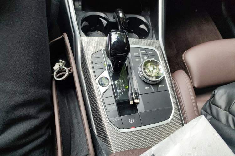 Used BMW 3 Series 2020 Restyled 325i M Sport Night Edition Package Gear Lever