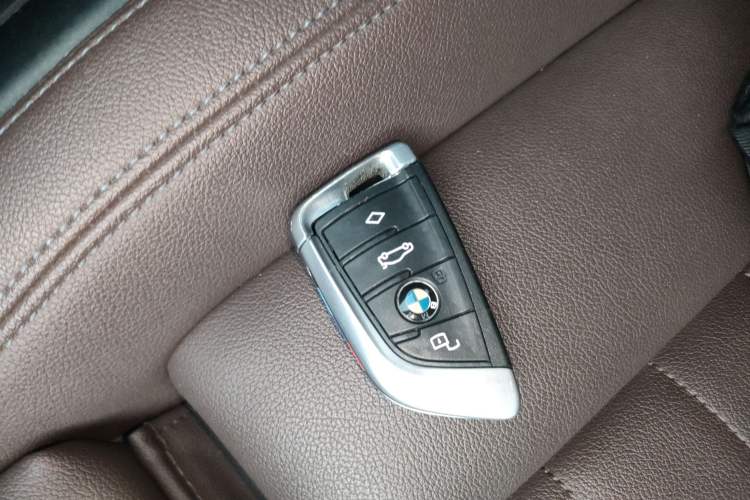 Used BMW 3 Series 2020 Restyled 325i M Sport Night Edition Package Interior 1