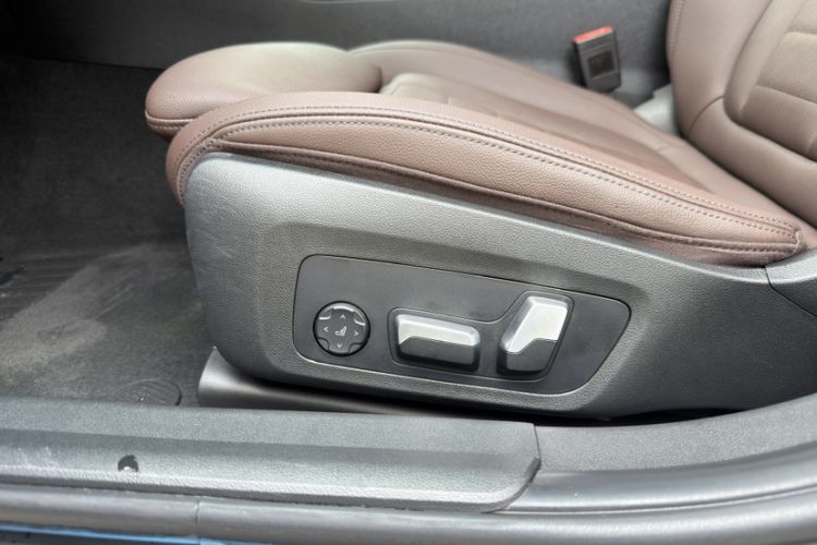 Used BMW 3 Series 2020 325Li First Edition Interior 2
