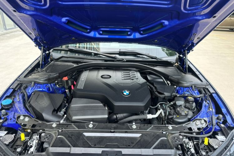 Used BMW 3 Series 2020 Restyled 325i M Sport Night Edition Package Interior 4
