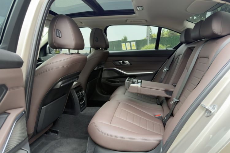 Used BMW 3 Series 2020 325Li First Edition Interior 7