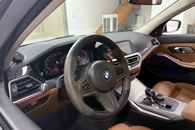 Used BMW 3 Series 2020 330i M Sport Night Edition Interior 9