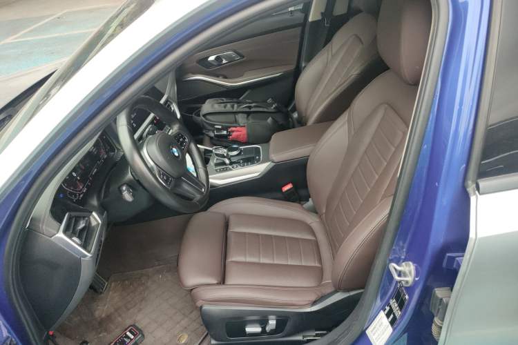 Used BMW 3 Series 2020 Restyled 325i M Sport Night Edition Package Left Front Seat