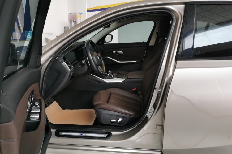 Used BMW 3 Series 2020 Restyled 325i M Sport Night Edition Package Left Front Seat