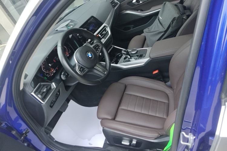 Used BMW 3 Series 2020 Restyled 325i M Sport Night Edition Package Left Front Seat