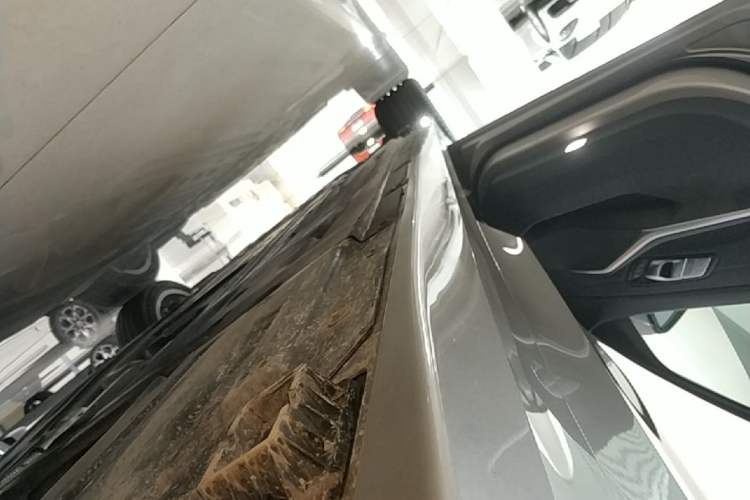 Used BMW 3 Series 2020 325Li First Edition Left Side Sill