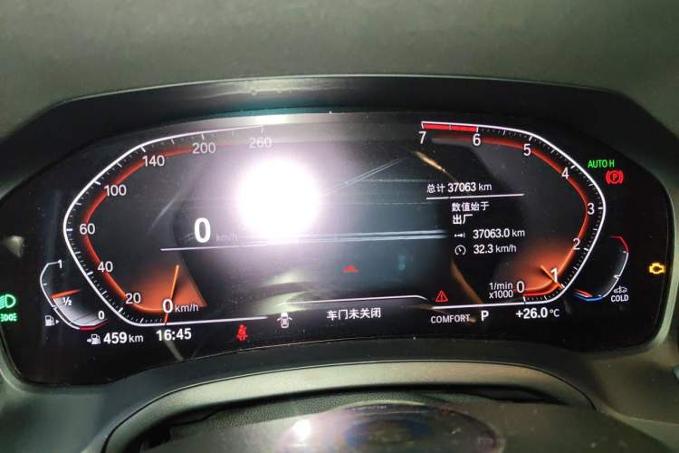 Used BMW 3 Series 2020 325Li First Edition Odometer Close Up