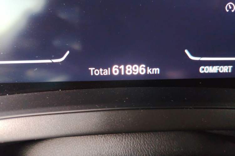 Used BMW 3 Series 2020 325Li First Edition Odometer Close Up