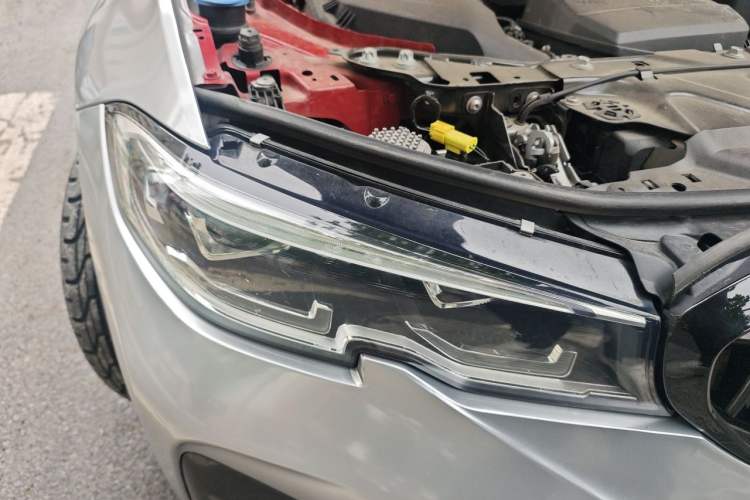 Used BMW 3 Series 2020 Facelifted 325Li M Sport Night Edition Package Right Front Headlight